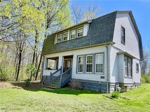 363 Maple Drive, Poland, OH 44514