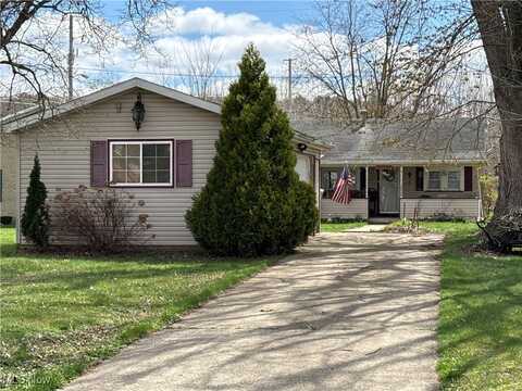 1227 Gorley Street, Uhrichsville, OH 44683