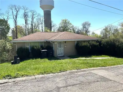 136 Cunningham Drive, Steubenville, OH 43952