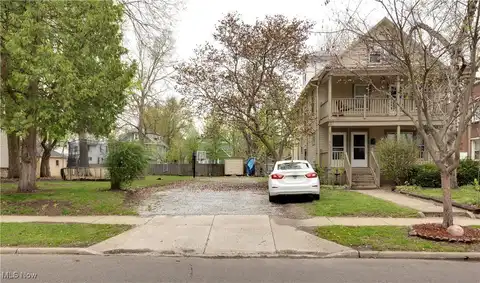 126-128 Grand Avenue, Akron, OH 44302