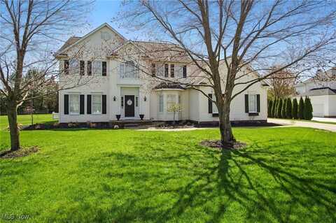 635 White Tail Ridge Drive, Fairlawn, OH 44333