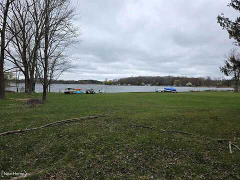 3760 Southwick Drive, Howell, MI 48843
