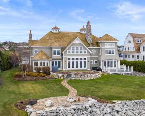 4050 Peninsula, Bay Harbor, MI 49770