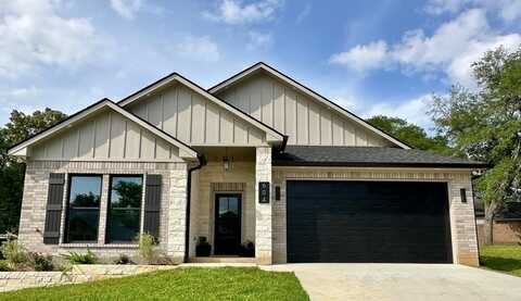604 St Charles Place, Nacogdoches, TX 75961