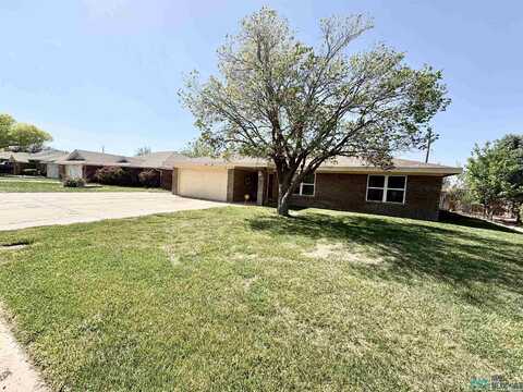 505 Mission Arch Drive, Roswell, NM 88201