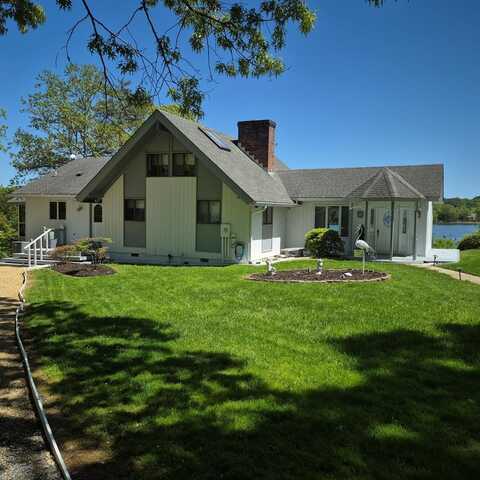 7 Dock Road, Lancaster, VA 22503