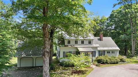 19 Grimes Hill Road, Newfane, VT 05345