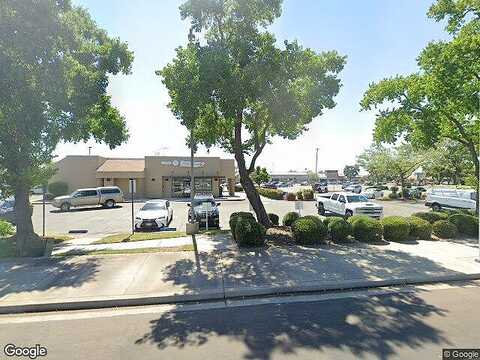 Tiffani, OAKDALE, CA 95361