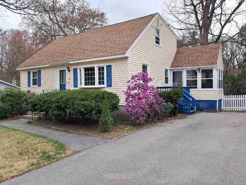 45 Tenby Drive, Nashua, NH 03062