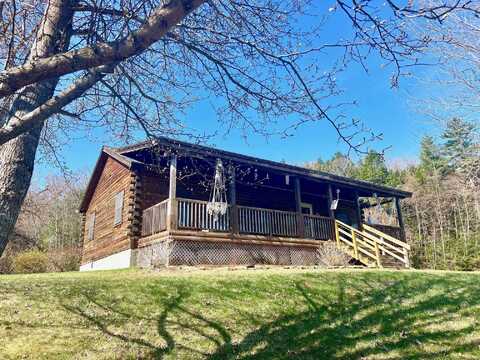 63 Winter Bell Drive, Dummerston, VT 05346