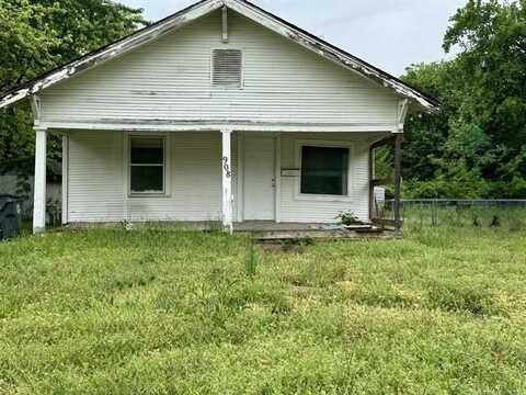 908 N Collins Street, Okmulgee, OK 74447