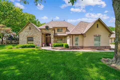 6922 Hackberry Ridge, Owasso, OK 74055