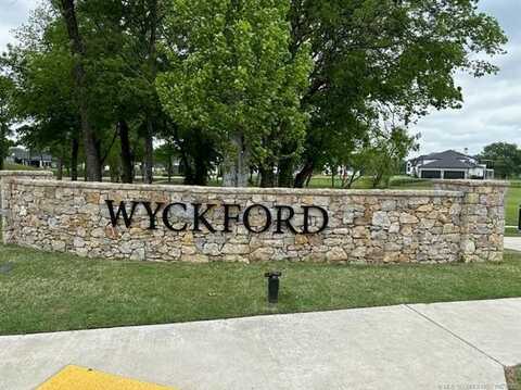 7407 E College Street, Broken Arrow, OK 74014