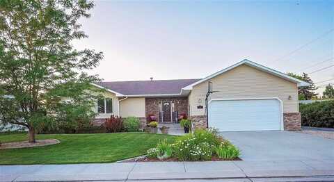 621 Avenue B, Powell, WY 82435