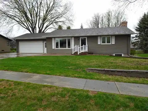 1611 Oak Street, Sheldon, IA 51201