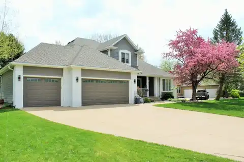 232 SHADOW VALLEY BND, Dakota Dunes, SD 57049
