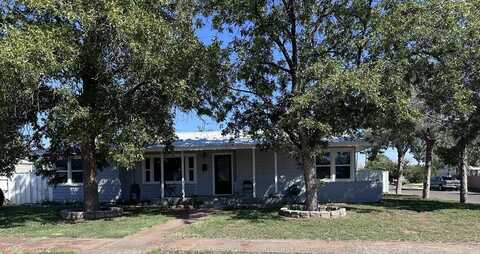 700 NE 2nd St, Andrews, TX 79714