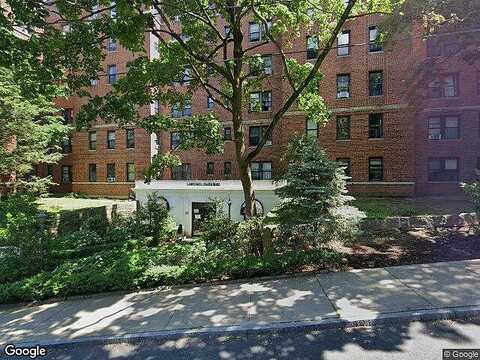 Broad, WHITE PLAINS, NY 10601