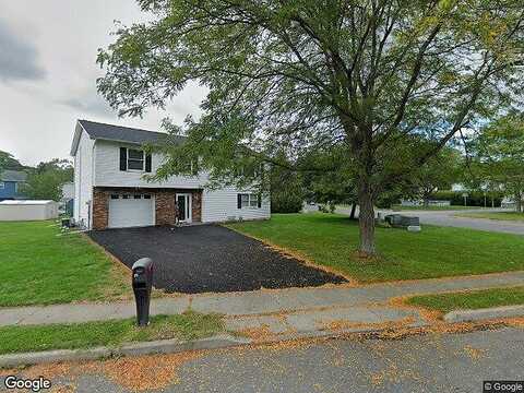 Sunny, WALDEN, NY 12586