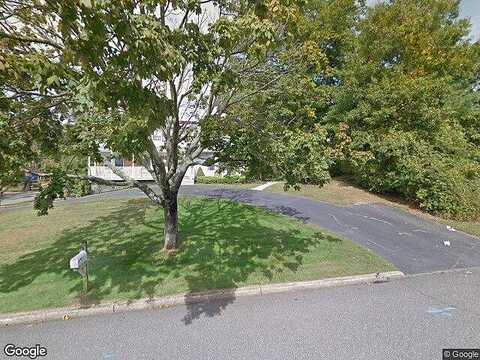 Trent, SMITHTOWN, NY 11787