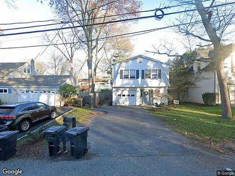 Christie St, DEMAREST, NJ 07627