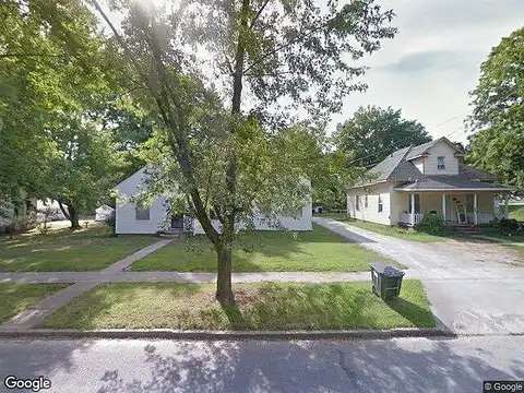 Main, NEVADA, MO 64772