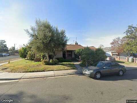 Cadillac Dr, CERES, CA 95307