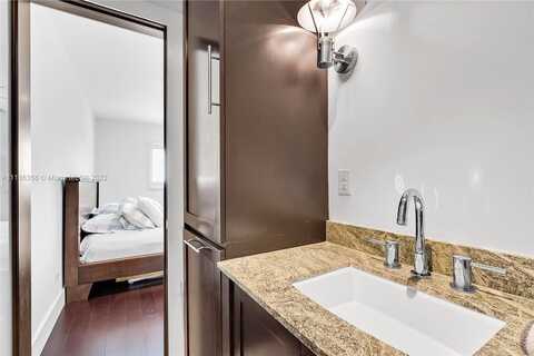 17Th, MIAMI, FL 33165