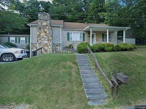 Hillcrest, BLUEFIELD, VA 24605