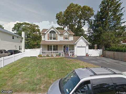 Elm, ISLIP, NY 11751