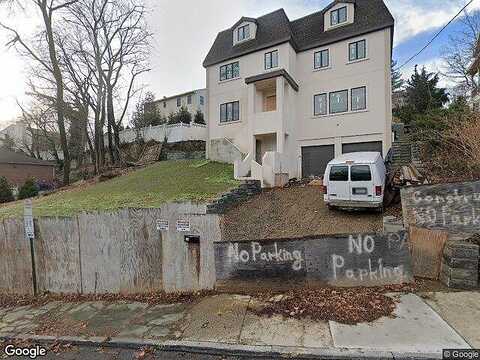 Gard, BRONXVILLE, NY 10708