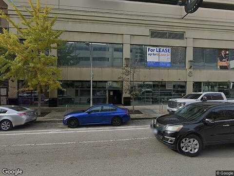 Maple, CHICAGO, IL 60610