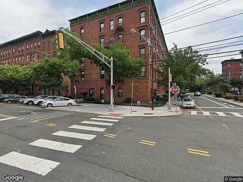 Willow, HOBOKEN, NJ 07030