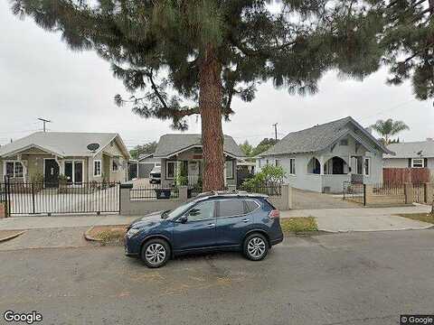 Pine, SANTA ANA, CA 92703