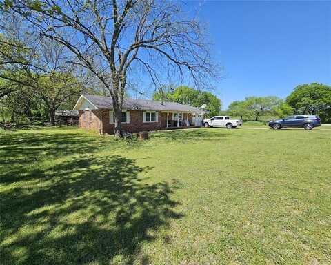 25334 N County Road Road, Foster, OK 73433