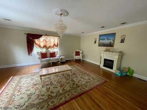Powder Mill, MORRIS PLAINS, NJ 07950
