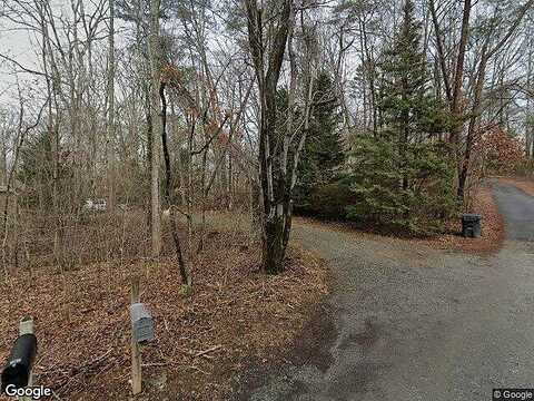 Vickie, DAWSONVILLE, GA 30534