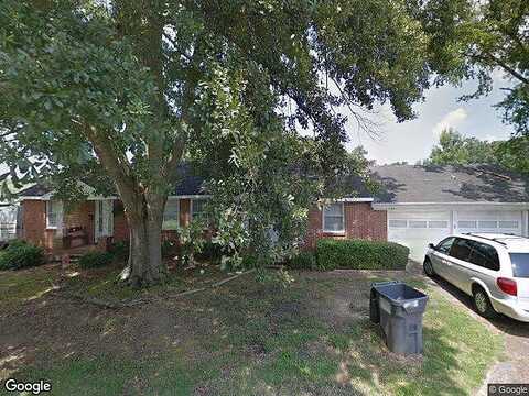 Deluna, CHILDERSBURG, AL 35044