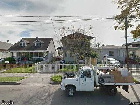 W 37Th Dr, LOS ANGELES, CA 90007