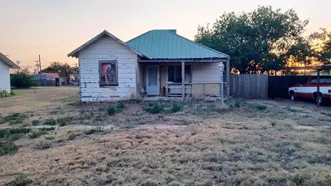 N Farmer Avenue, Crosbyton, TX 79322
