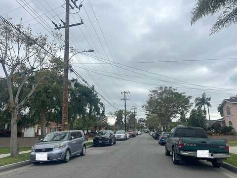Bellder, DOWNEY, CA 90242