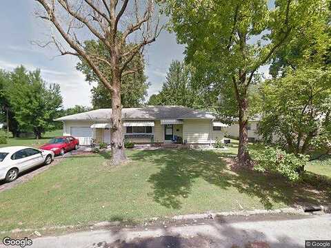 Circle, HERRIN, IL 62948