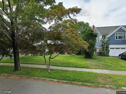 Doreen, FAIRFIELD, CT 06824