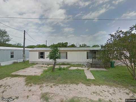 Berlin St Trlr 1, CASTROVILLE, TX 78009