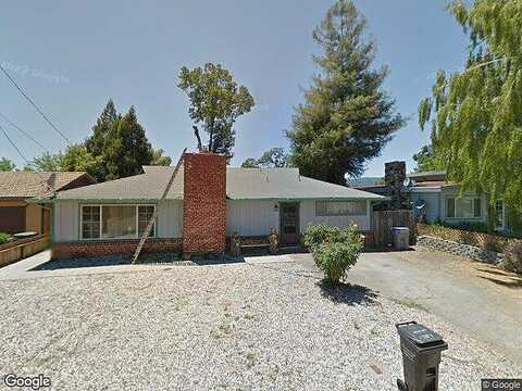 Lupoyoma, LAKEPORT, CA 95453