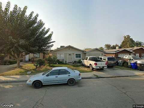 3Rd, PARLIER, CA 93648