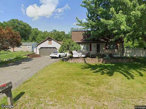 Salli, LUDLOW, MA 01056