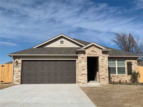 949 Chase Lane, Yukon, OK 73099
