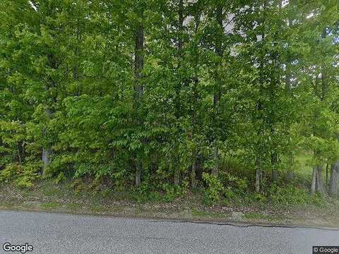 Trapp, AUBURN, ME 04210