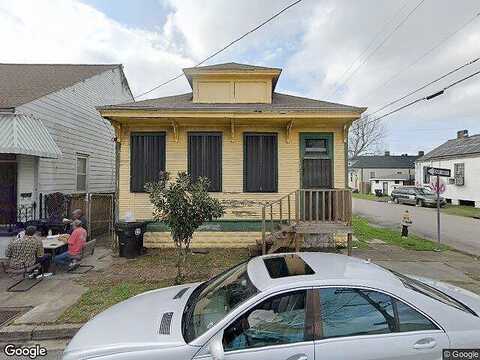 Roman, NEW ORLEANS, LA 70116